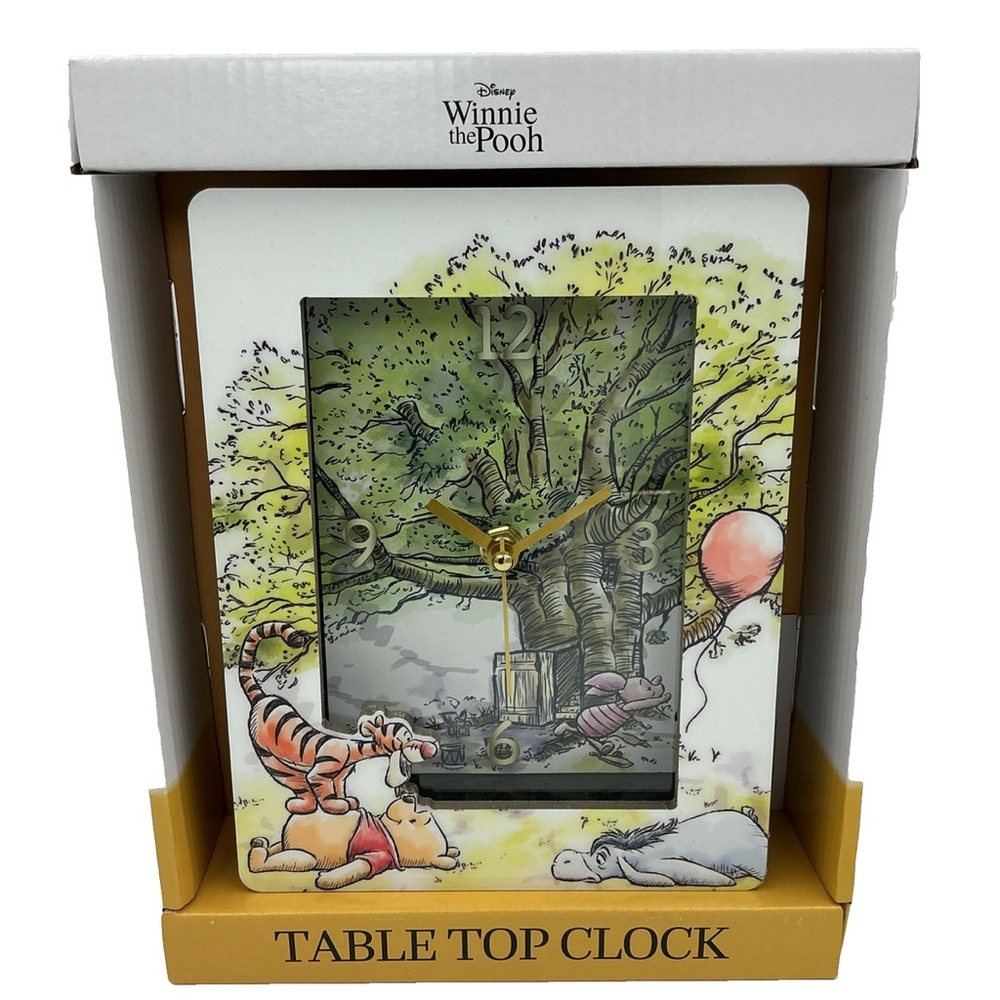 Disney nwt Winnie the Pooh Table Top Clock - Gold and Green